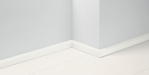 Parador Dekor-Sockelleiste SL 2 Uni weiß glänzend D003 / 2200 mm